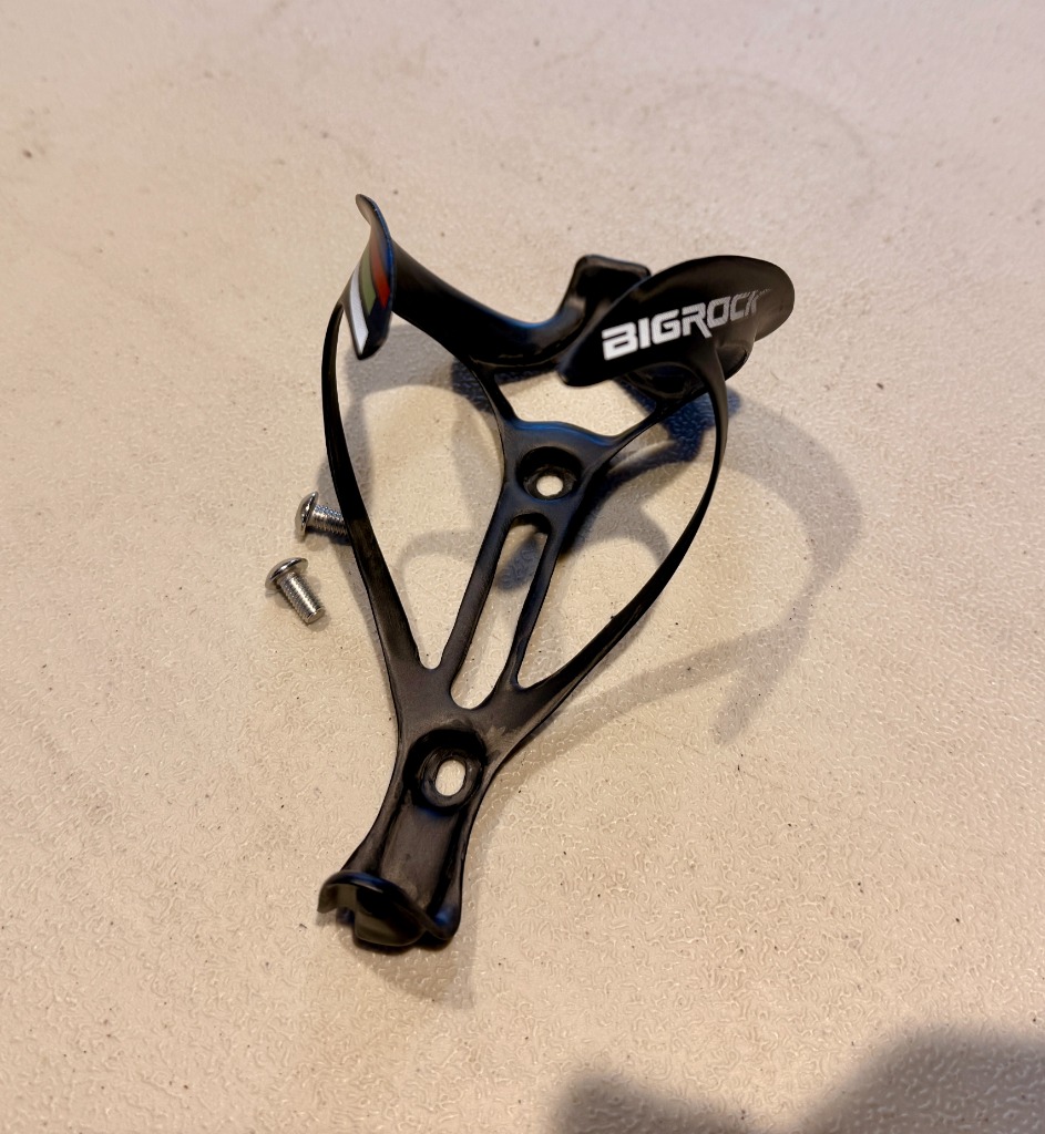 Carbon Bottle Cage 3