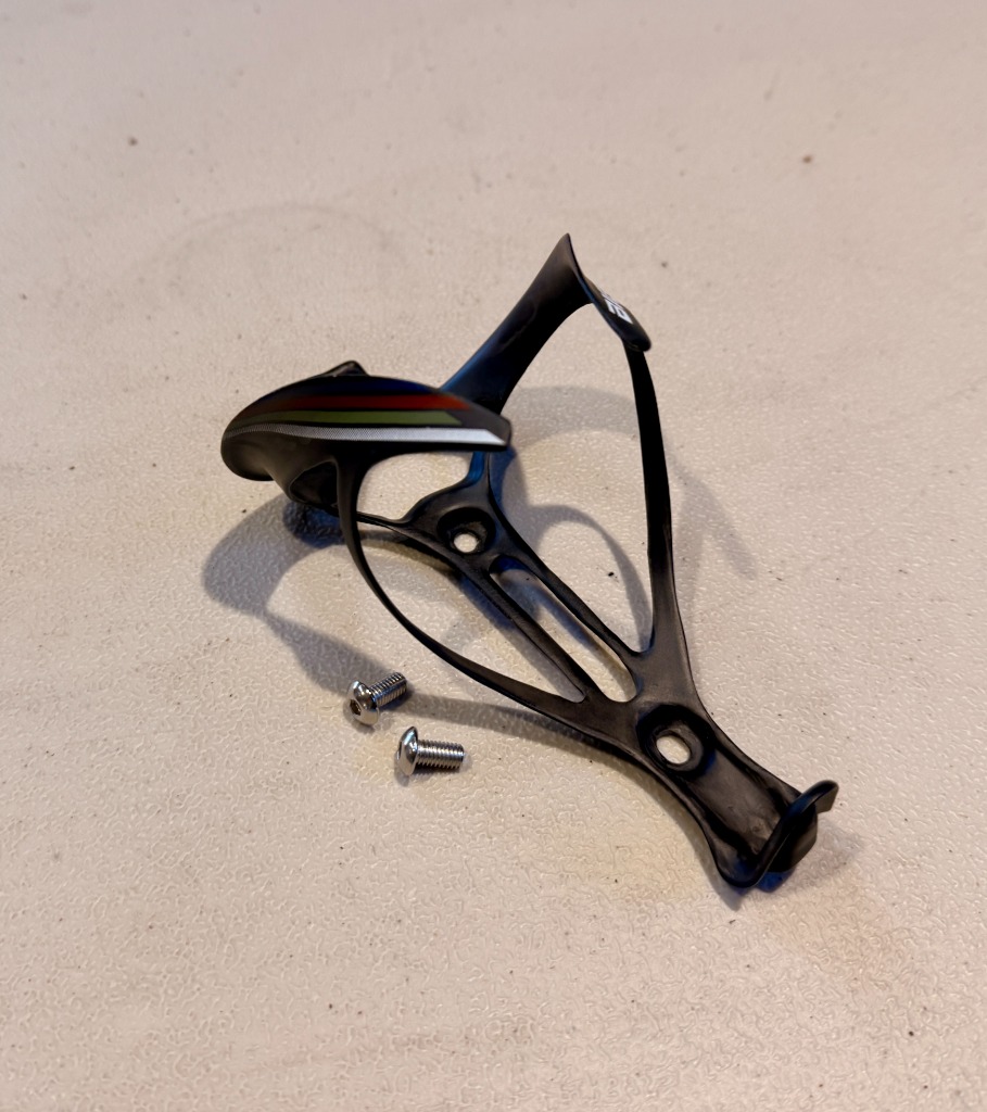 Carbon Bottle Cage 5