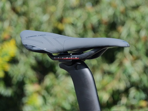 Carbon Rail Saddle Side View